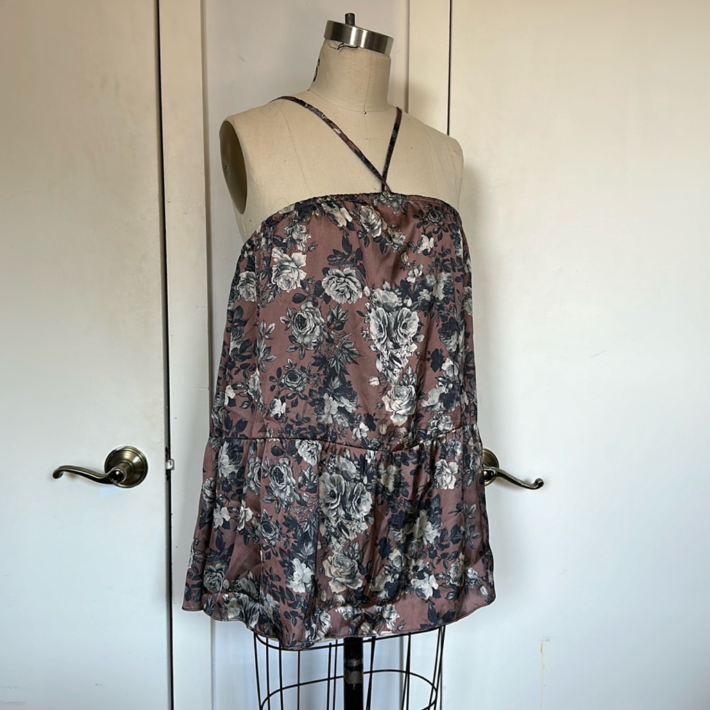 Flowy Tank Top With Rose Design In Brown
